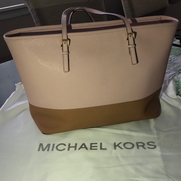 Michael Kors purse - Picture 2 of 5
